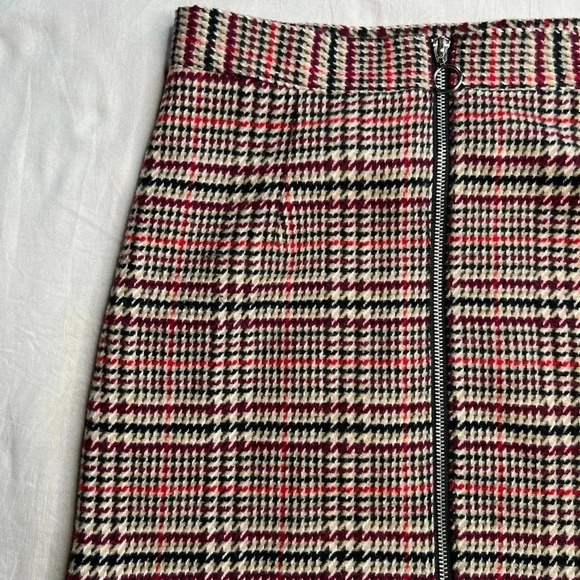 Forever 21 Plaid Flannel Mini Skirt Size 29 Multicolor Short Zip Up - Picture 4 of 12